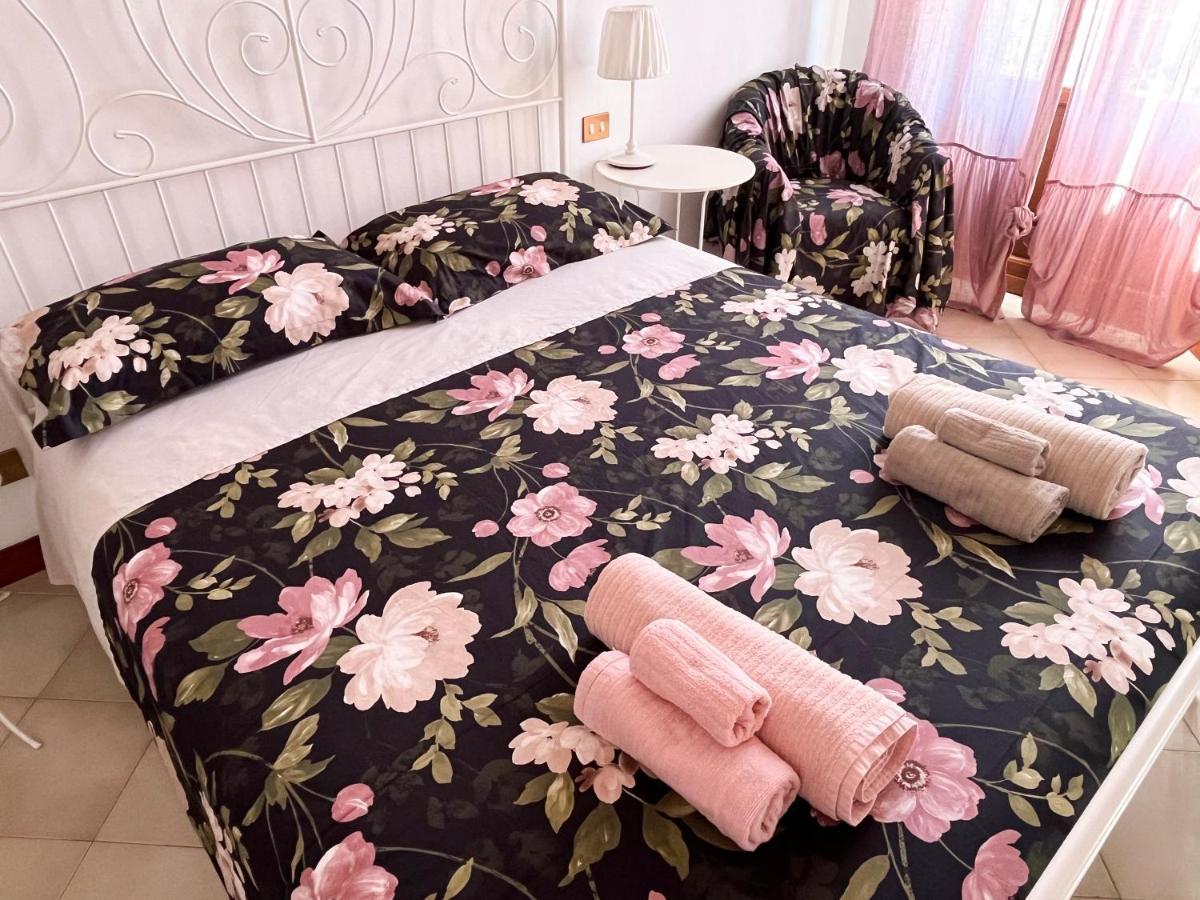 Villetta Stile Liberty A 마리나디피사 외부 사진